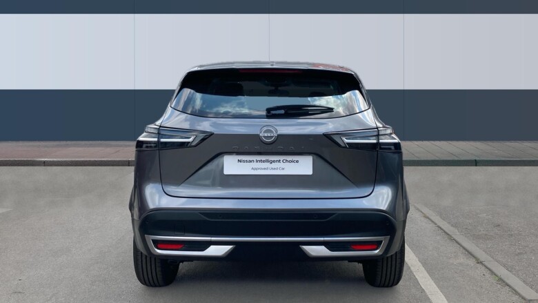 Nissan Qashqai 1.3 DiG-T MH Acenta Premium 5dr Petrol Hatchback